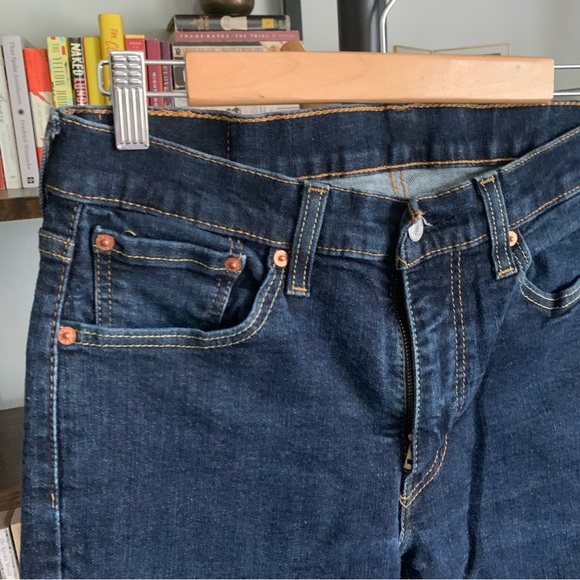 Levi’s • men’s 541 jeans in indigo - Picture 3 of 5